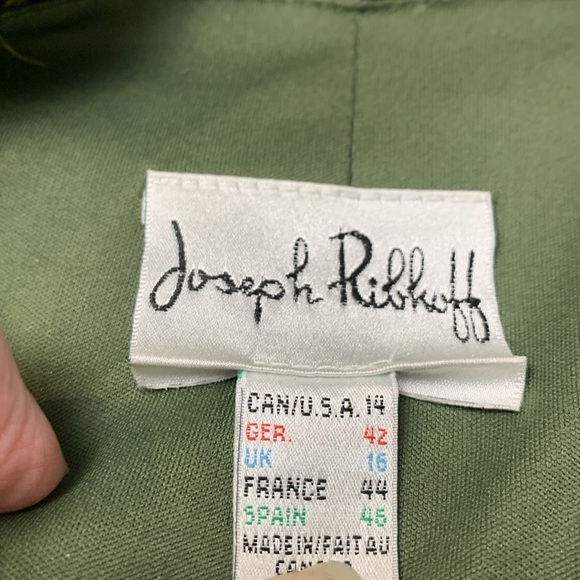 Joseph Ribkoff Vintage Fitted Blazer, Lined, Soft, Crepe Look Fabric - Picture 14 of 15